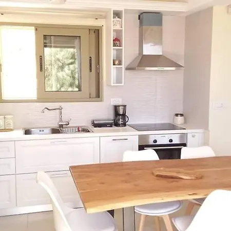 Villa Kotseris Luxury Villas, Jiovanni & Angelina Szívota